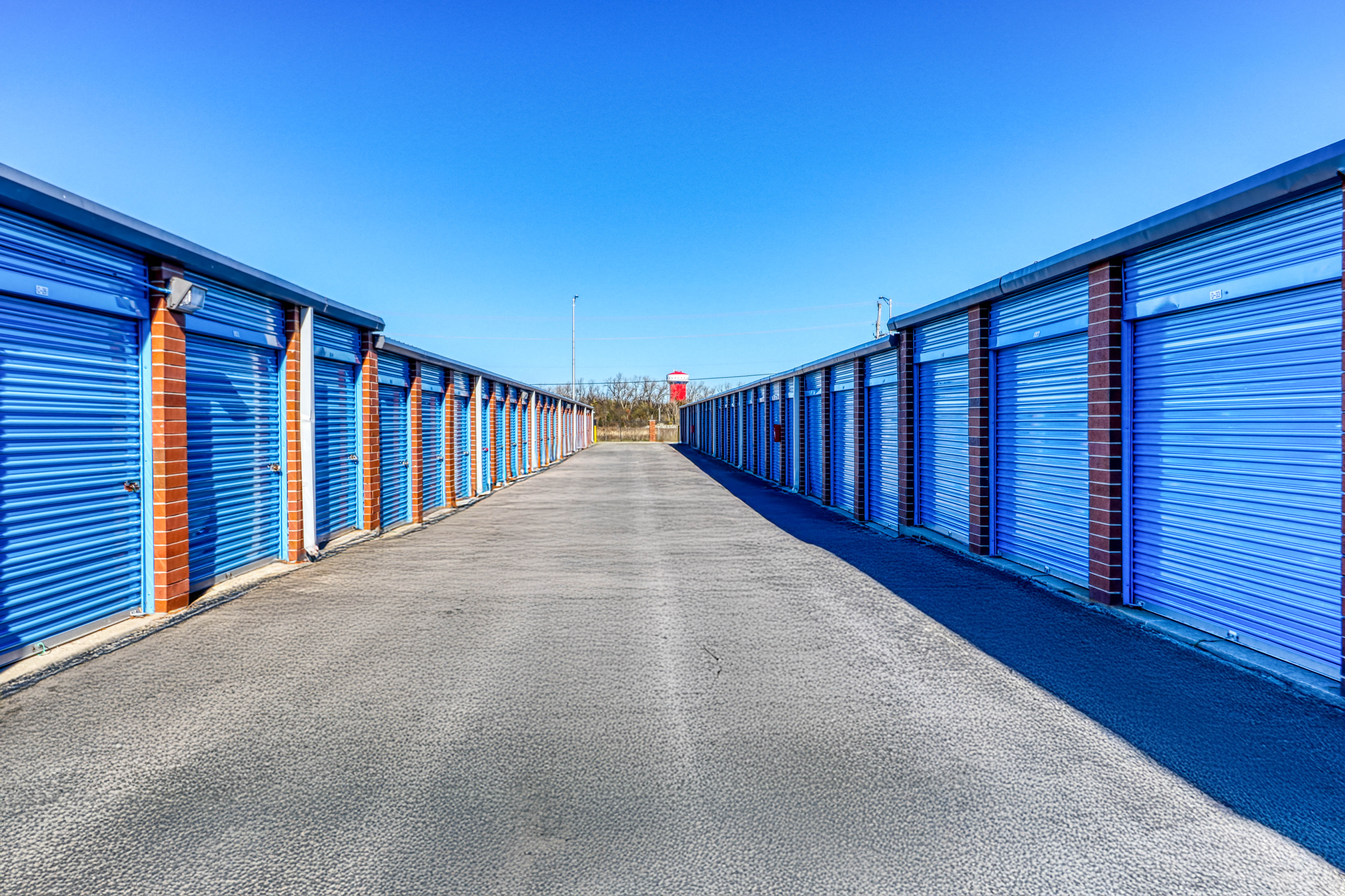 SmartStopSelfStorage-CrestwoodIL-4747CalSagRd-DriveUpUnits