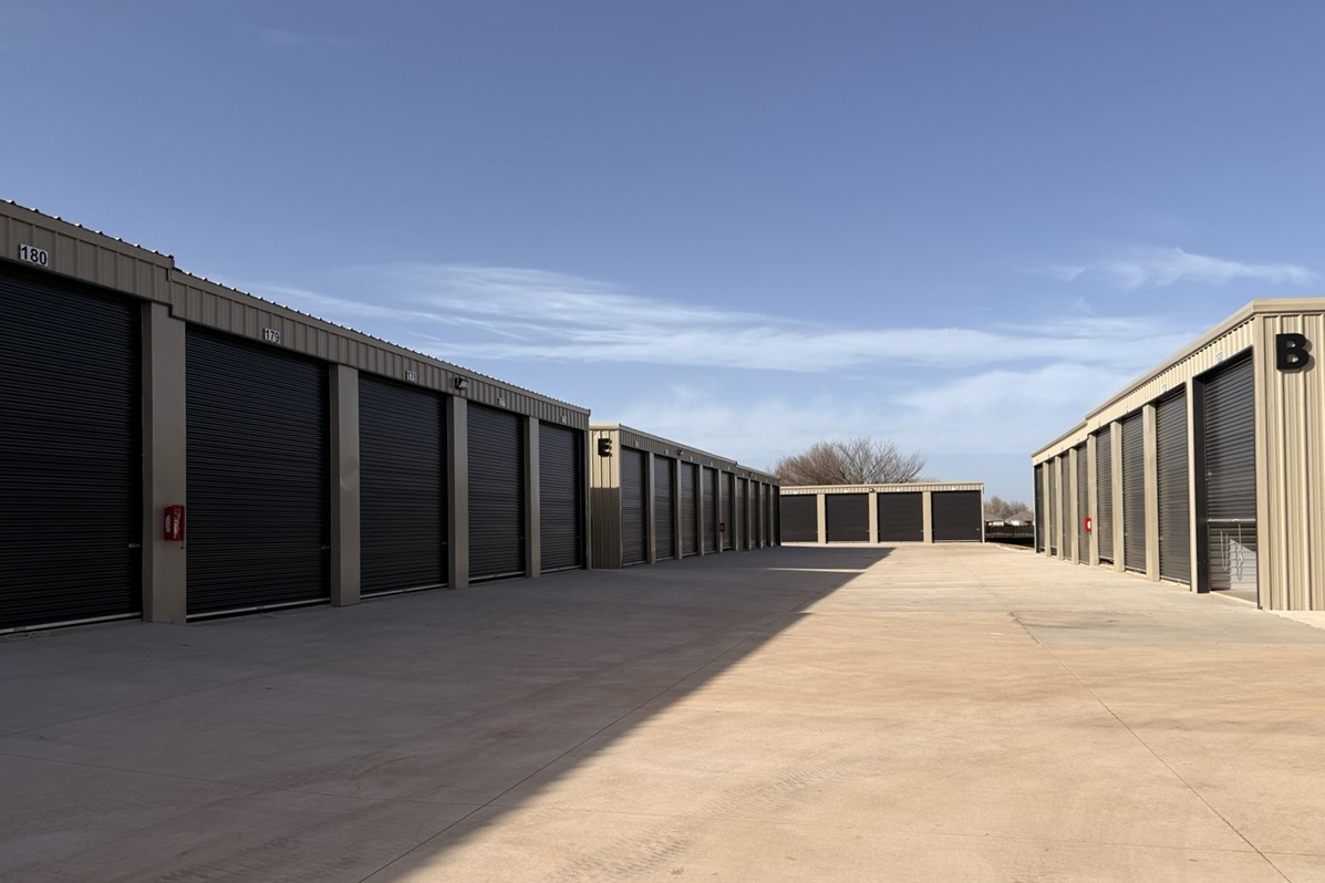 SmartStop Self Storage-721NClearSpringsRd-DriveUp2