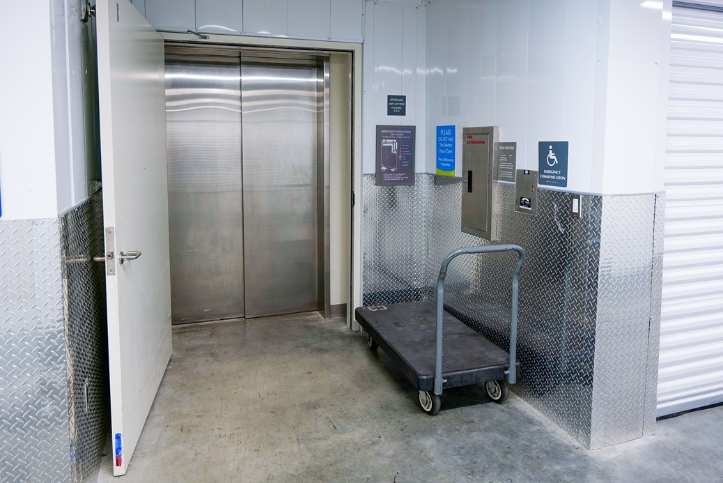 SmartStopSelfStorage-LaderaRanchCA-30TerraceRd-Elevator