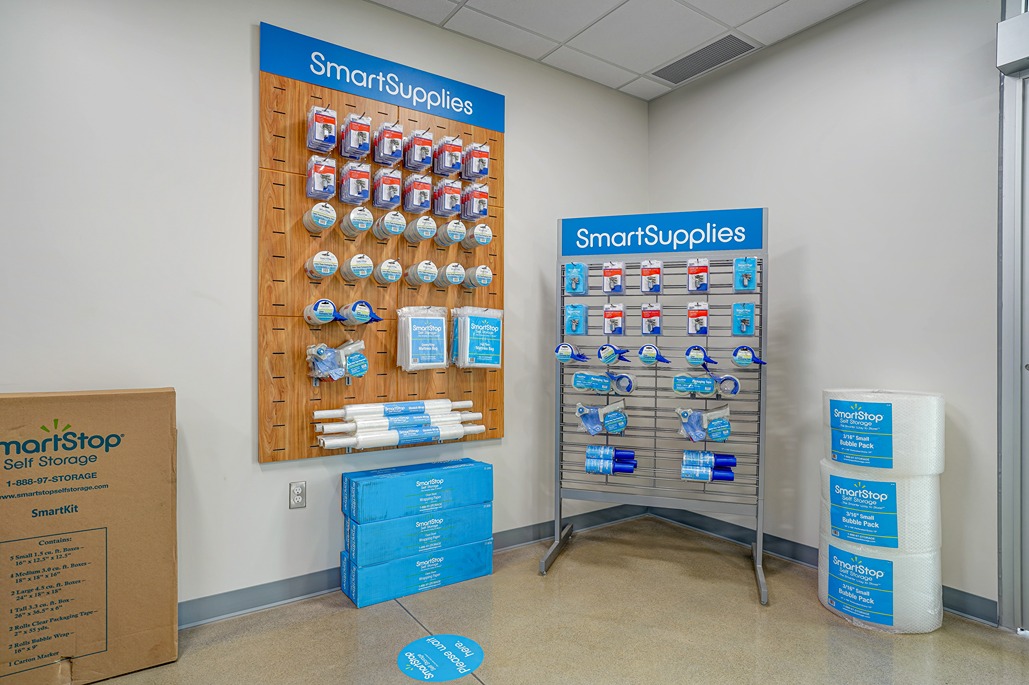 SmartStopSelfStorage-VaughanONT-50CityviewBlvd-Moving Supplies