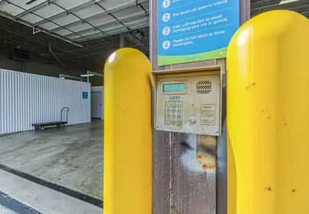 SmartStopSelfStorage-ElkGroveVillageIL-1600BusseRd-Security