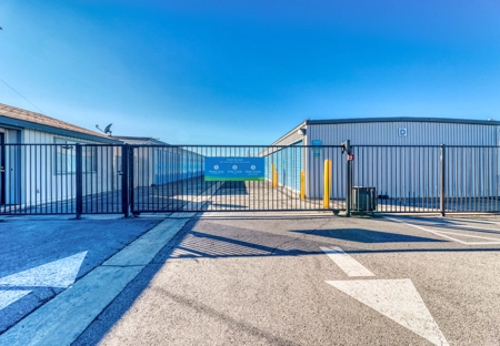SmartStop Self Storage Facility at 43745 Sierra Hwy, Lancaster CA - Gate Access