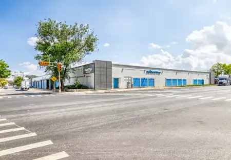 SmartStopSelfStorage-NewarkNJ-99EvergreenAve-Hero