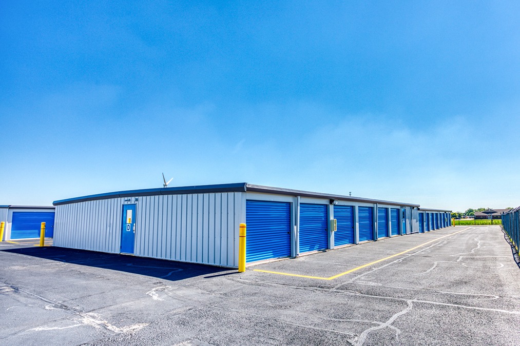 SmartStopSelfStorage-GreenvilleOH-1325BendenWay-Drive Up2