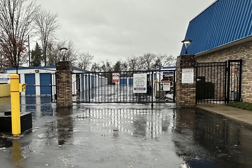 SmartStopSelfStorage-MurfreesboroTN-1323NWBroadSt-Gate Access