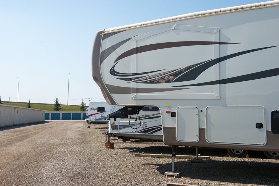 RV, Boat, Auto Parking at 4046 96AveSE, Calgary, AB - SmartStop