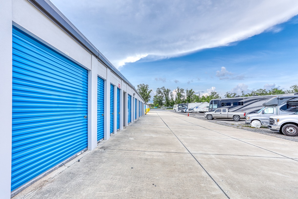 Drive Up Storage and vehicle parking at SmartStop Self Storage 175 Rolling Acres Rd, Lady Lake, FL