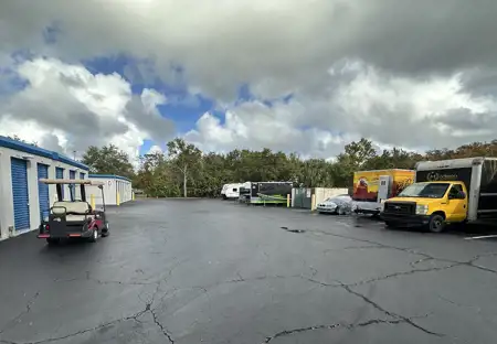 SmartStopSelfStorage-OrlandoFL-6707NarcoosseeRd-Parking