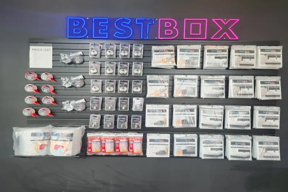 BestBoxStorage-991S29thStWest-Supplies