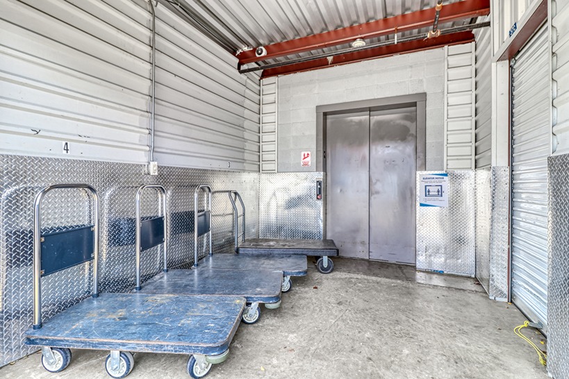 SmartStopSelfStorage-DallasTX-8110SCockrellHillRd-Elevators