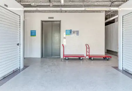 SmartStopSelfStorage-19 Esandar Dr. - Toronto,ONT-M4G4C5-Elevators