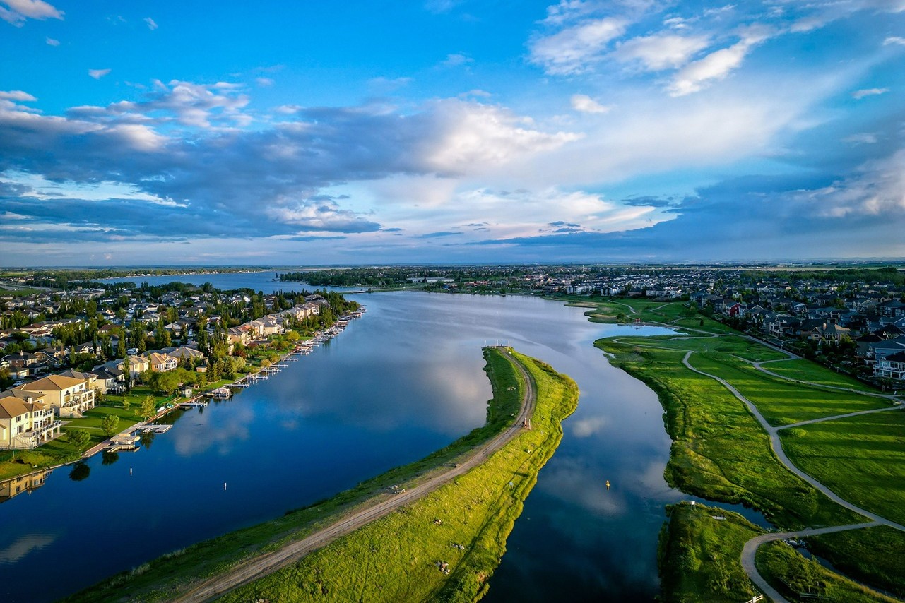 Image of Chestermere Lake and it communities in Alberta, CA | SmartStop