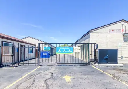 SmartStopSelfStorage-ColoradoSpringsCO-3850AirportRd-Gate