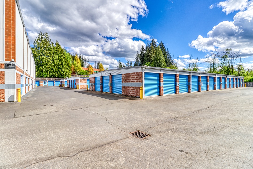 SmartStopSelfStorage-MillCreekWA-16618BothellEverettHighway-DriveUpUnits
