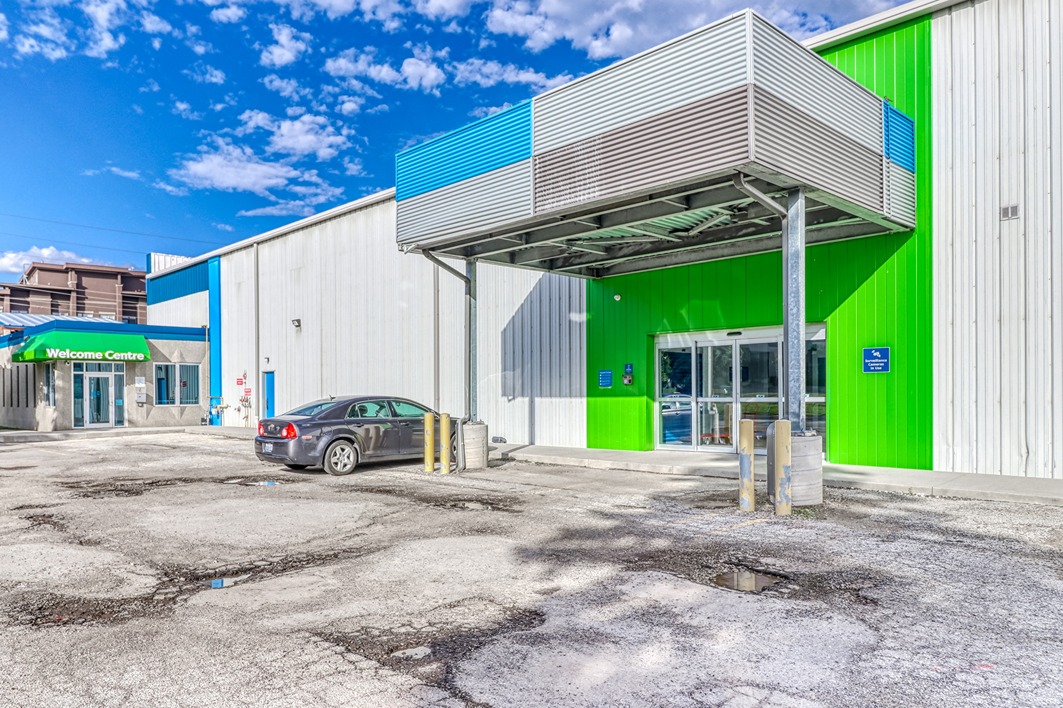 SmartStopSelfStorage-BurlingtonONT-1770 ApplebyLine-Entry