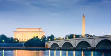 Image of DC memorial presidentail landmarks to highlight the search for self storage in Washington DC | SmartStop