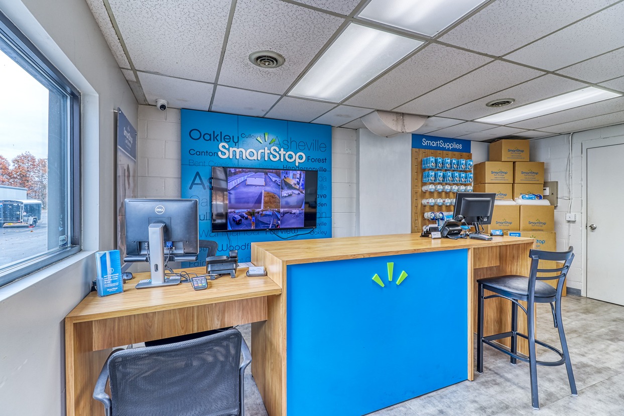 SmartStopSelfStorage-AshevilleNC-600PattonAve-Office
