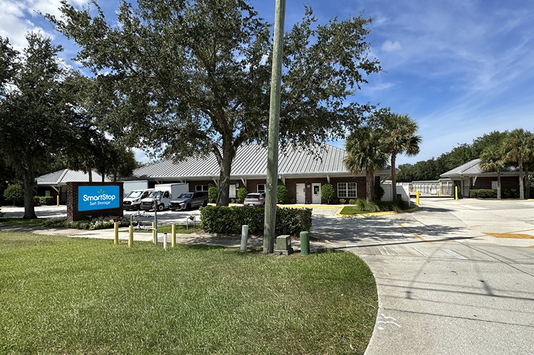 SmartStopSelfStorage-WinterGardenFL-1650 Avalon Rd-Hero