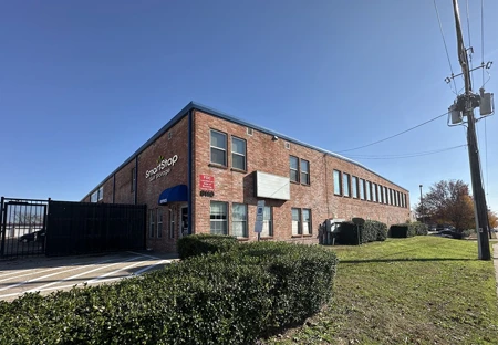 SmartStopSelfStorage-DallasTX-8110SCockrellHillRd-Hero