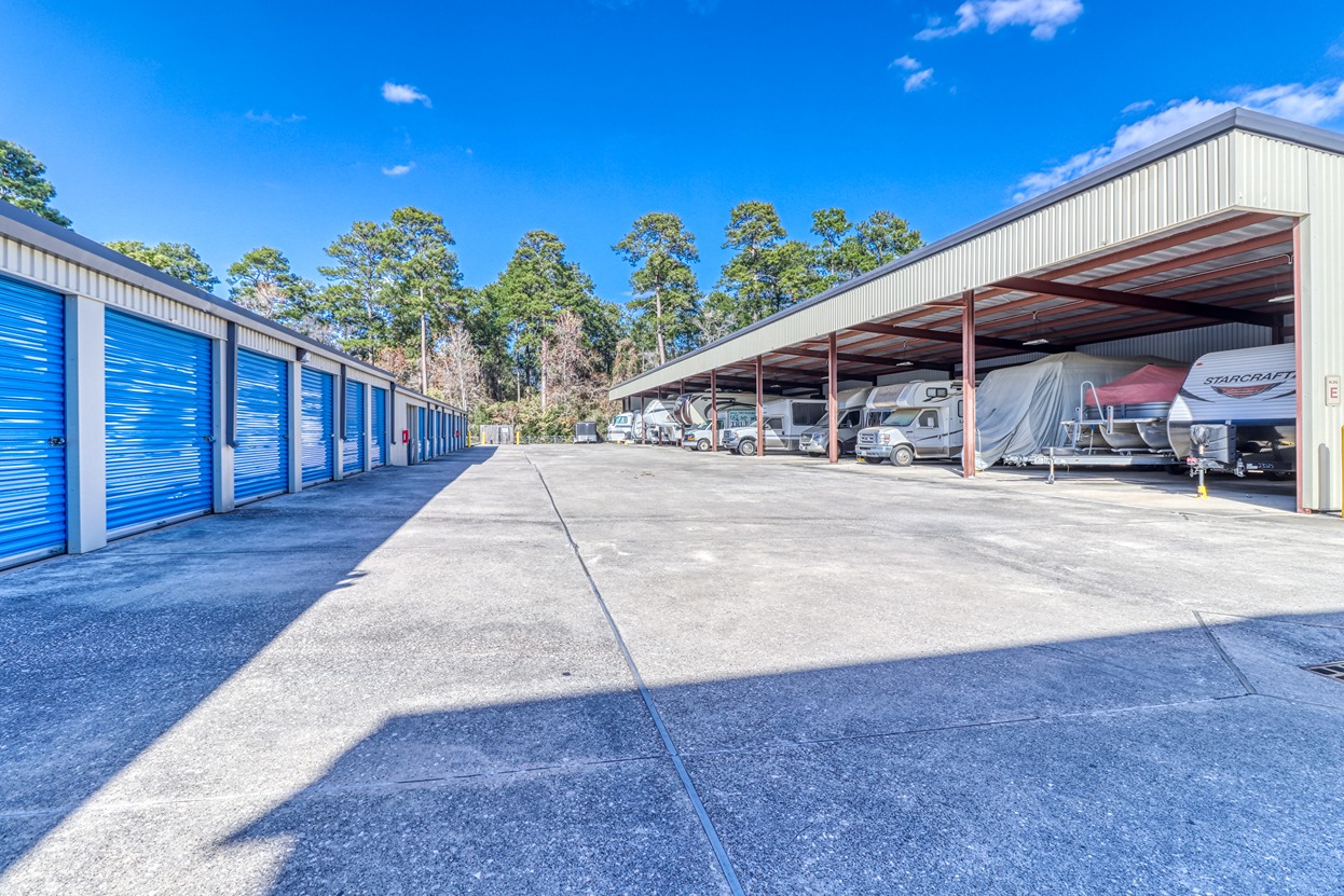 SmartStopSelfStorage-ConroeTX-3750FM1488Rd-Parking