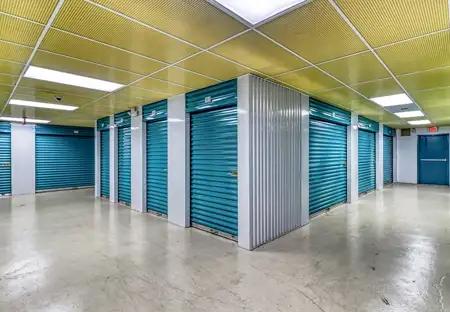 SmartStopSelfStorage-LakeWorthFL-8135LakeWorthRd-InteriorUnits