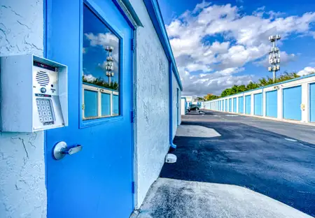 SmartStop-Self-Storage-189LintonBlvd-DelrayBeachFL-Security