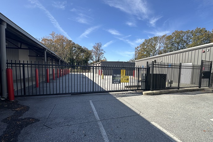 SmartStopSelfStorage-SpartanburgSC-899EMainSt-Gate