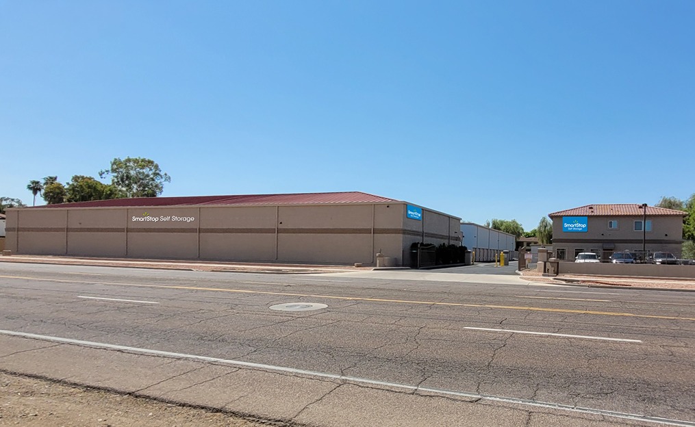 Storefront at distance at SmartStopSelfStorage-GlendaleAZ-13551WGlendaleAve