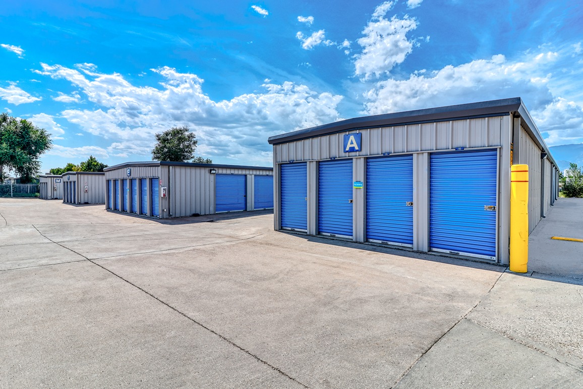 SmartStopSelfStorage-ColoradoSpringsCO-3150BoychuckAve-ExteriorUnits
