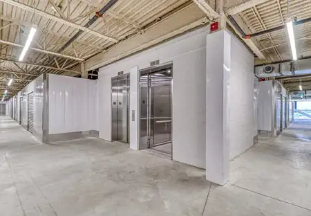 SmartStopSelfStorage-MississaugaONT-2068 S Sheridan Way-Elevators