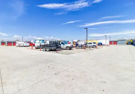 SmartStopSelfStorage-AuroraCO-500LaredoSt-Parking