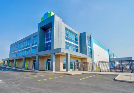 SmartStopSelfStorage-BramptonONT-8BrewsterRd-Hero
