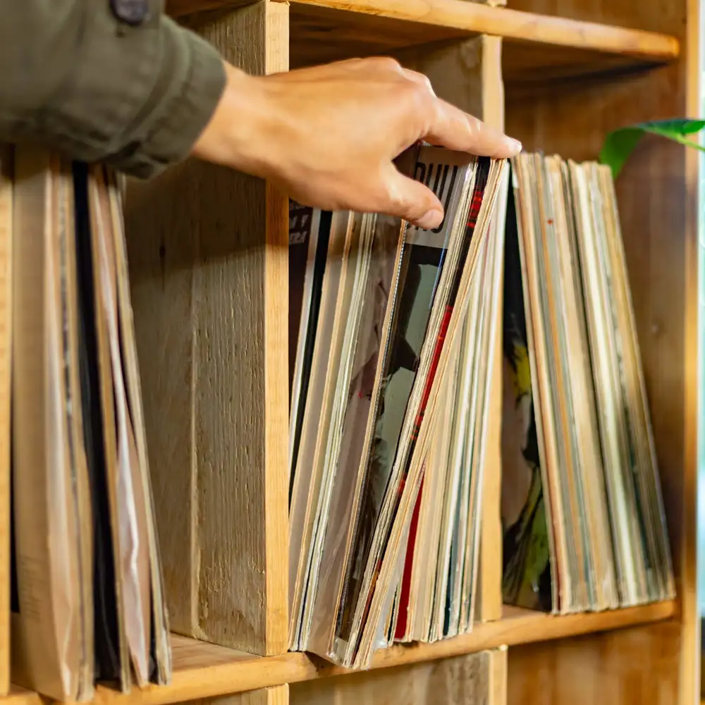 8 Best Desk Organization Ideas for a Functional Workspace - SmartStop