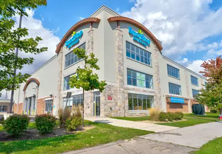 SmartStopSelfStorage-OakvilleONT-2055CornwallRd-Hero