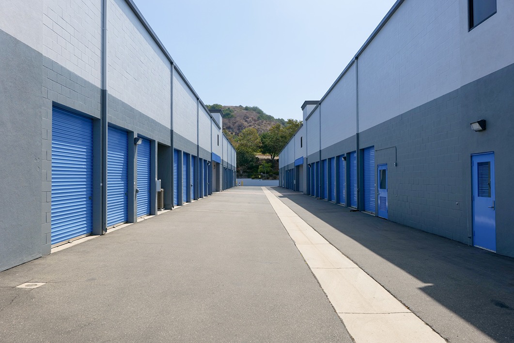 SmartStopSelfStorage-LaderaRanchCA-30TerraceRd-Drive Up