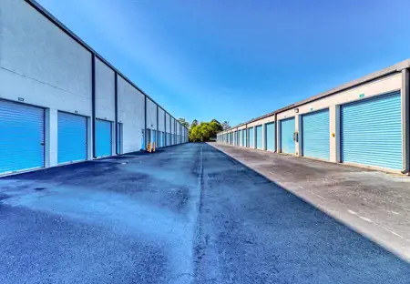 SmartStopSelfStorage-NaplesFL-7755PreserveLane-ExteriorUnits