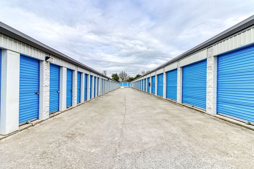 SmartStopSelfStorage-DallasTX-8110SCockrellHillRd-DriveUpUnits