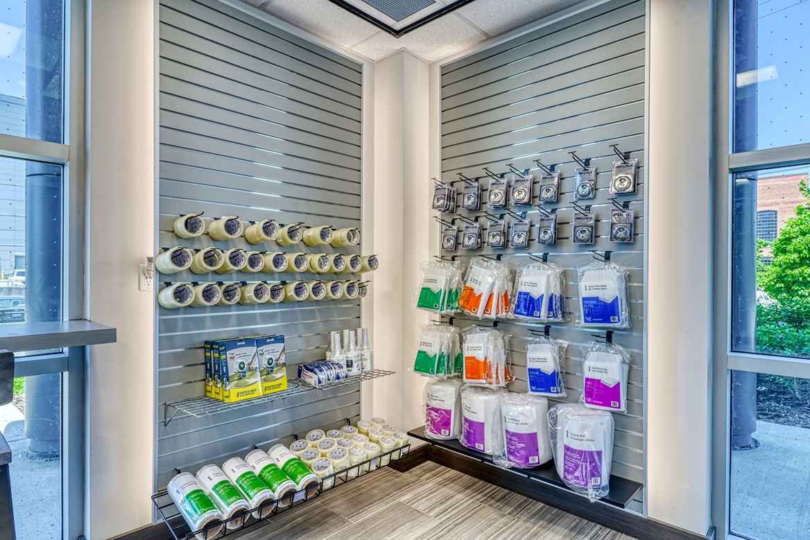 SmartStopSelfStorage-19 Esandar Dr_Toronto,ONT-M4G4C5-Moving Supplies