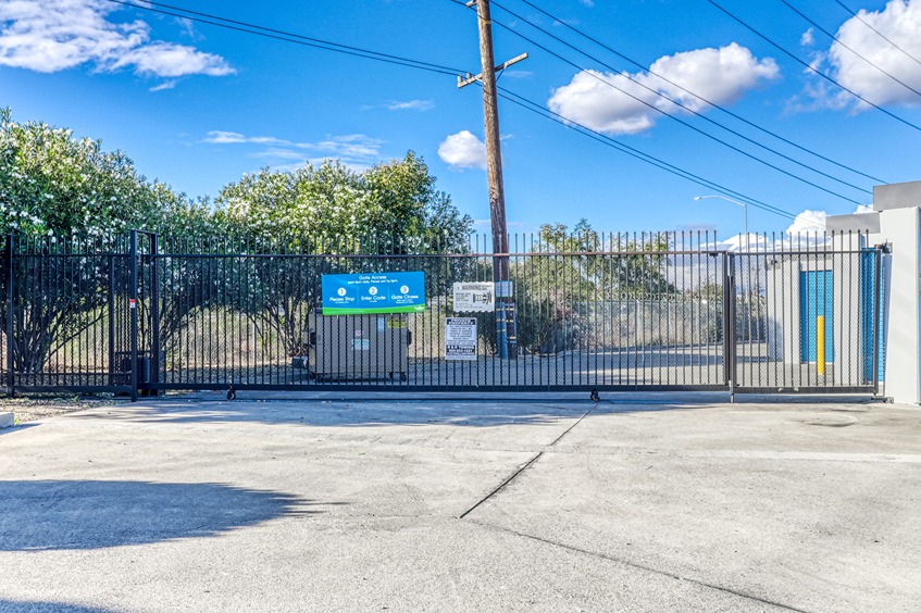 SmartStopSelfStorage-ConcordCA-1597MarketSt-Gate Access