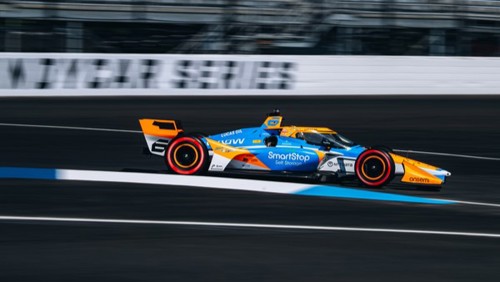 Imager of No 6 Arrow McLaren IndyCar on racing on track