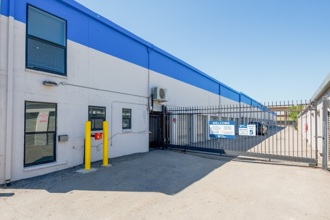 Gate at RealStorage-DallasTX-11359ReederRd