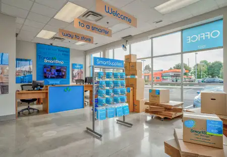 SmartStopSelfStorage-BurlingtonONT-1207ApplebyLine-Office