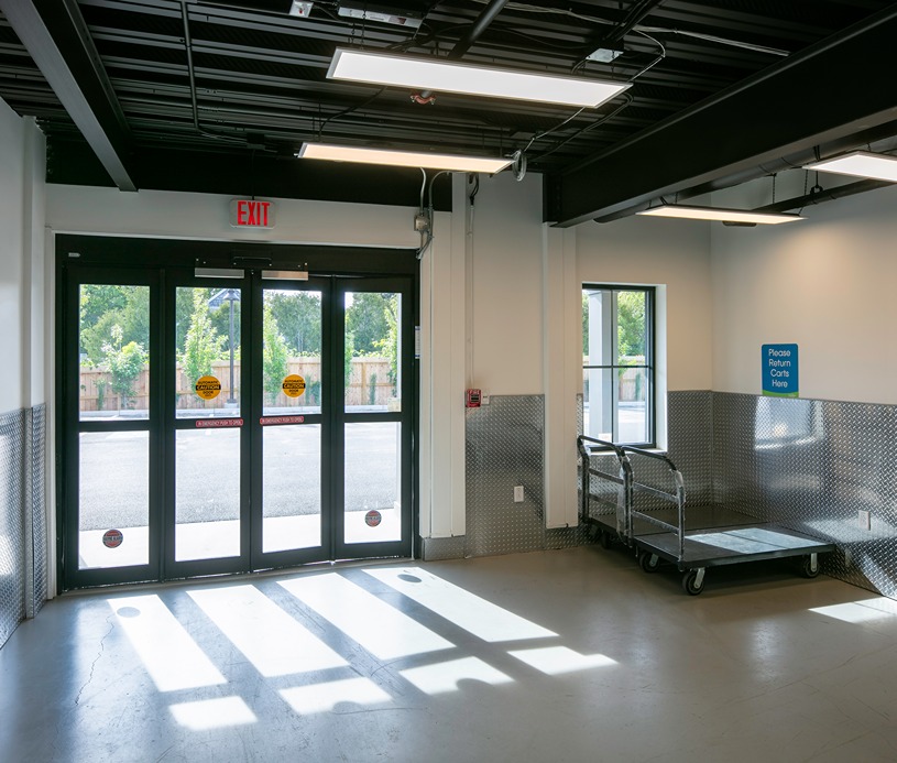 Entry at SmartStopSelfStorage-NantucketMA-10DavkimLn