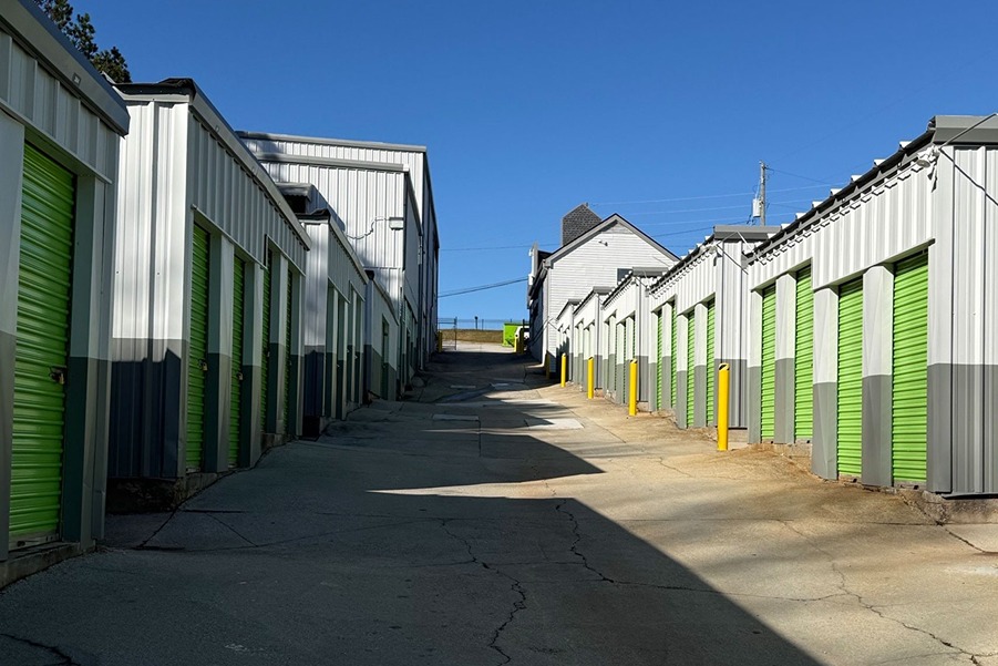 Drive-up units at SmartStopSelfStorage-LithoniaGA-2590 PanolaRd