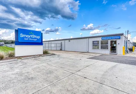 11203 US-301, Oxford, FL Store Front Hero | SmartStop