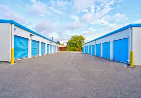 SmartStopSelfStorage-ScarboroughONT-515 Centennial Rd N-DriveUpUnits