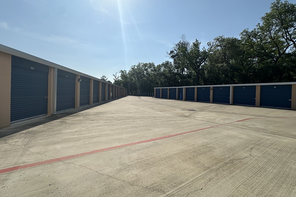 SmartStopSelfStorage-SpringTX-21836HolzwarthRd-DriveUp