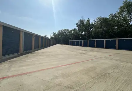 SmartStopSelfStorage-SpringTX-21836HolzwarthRd-DriveUp