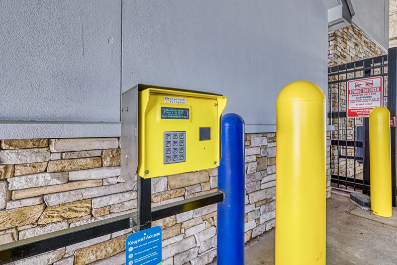 SmartStopSelfStorage-HoustonTX-2412WHolcombeBlvd-Keypad