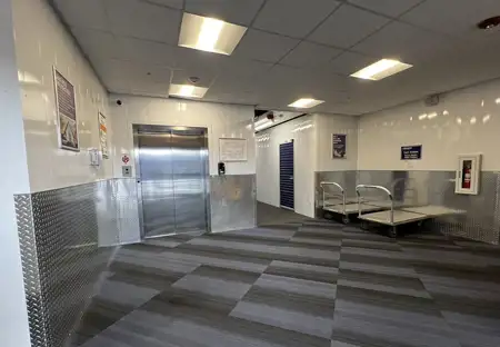 SmartStopSelfStorage-AuroraCO-3633NWaldenCircle-Elevators